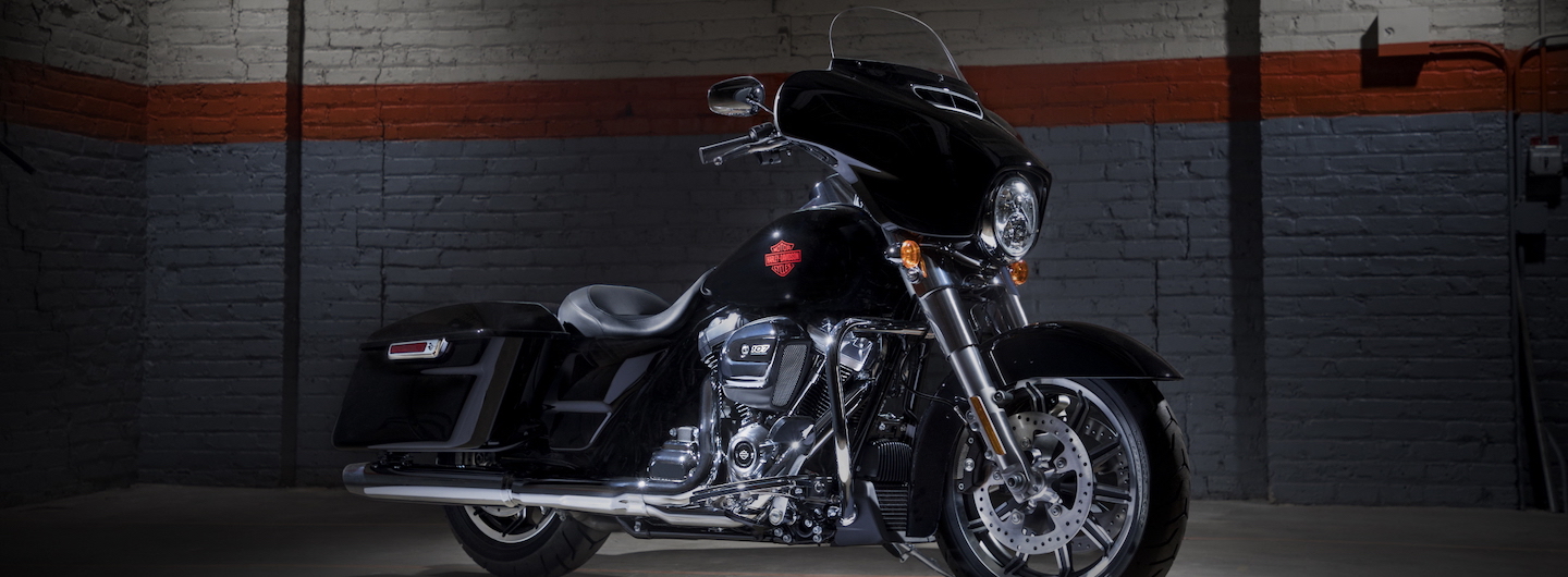 Harley Reveals Stereo-Free Street Glide, Calls it Electra Glide Standard