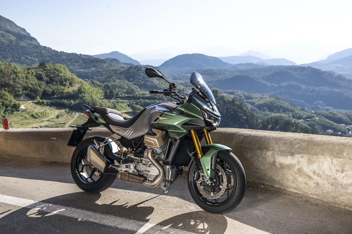 2023 Moto Guzzi V100 Mandello – Ride Review Round-Up